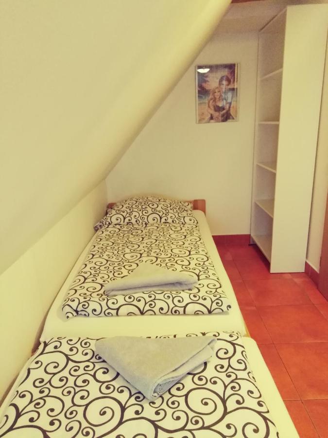 Penzion U Dvojice Nove Mesto na Morave Rum bild