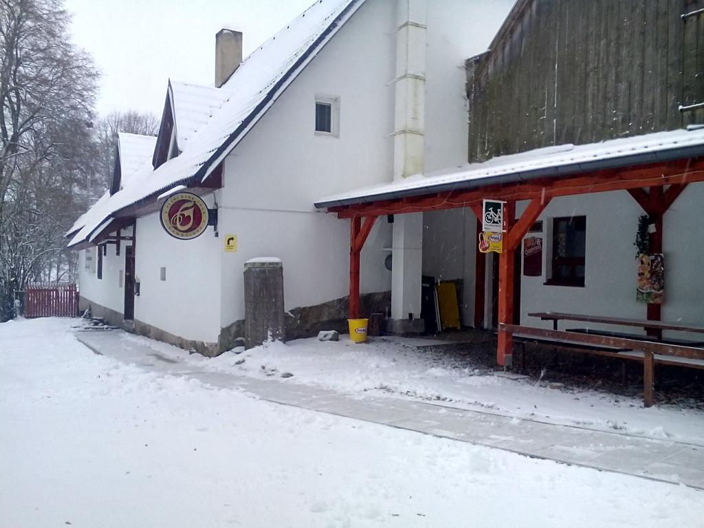 Penzion U Dvojice Nove Mesto na Morave Exteriör bild